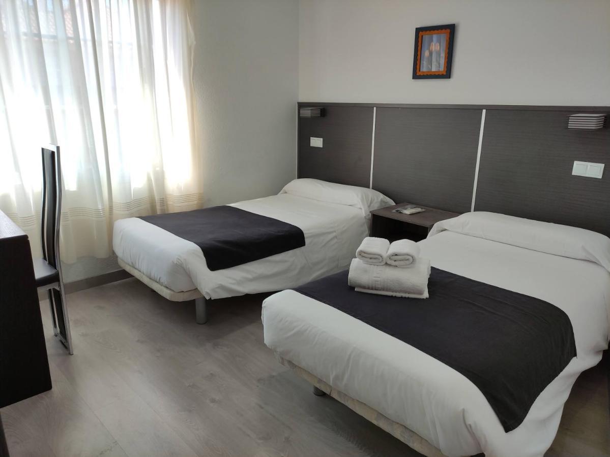 Hostal Dona Isabel 마자다혼다 외부 사진